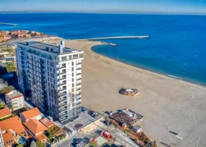 Faleza Nord Apartament De Lux Nou Pe Malul Marii